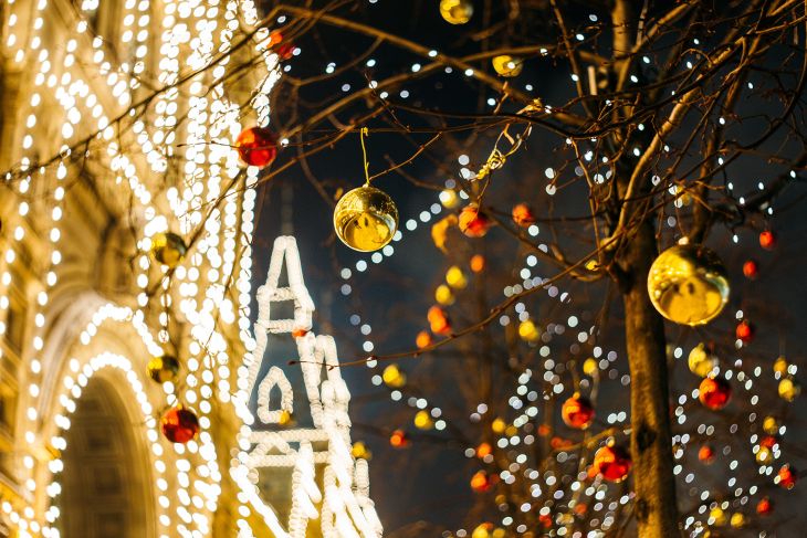 Foto Weihnachtsmarkt Christbaumkugeln